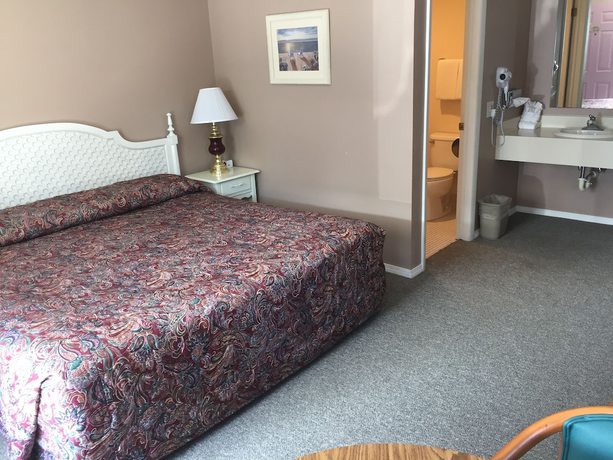 Imagen de la habitación del Hotel Rainbow Motel, Mackinaw City. Foto 2