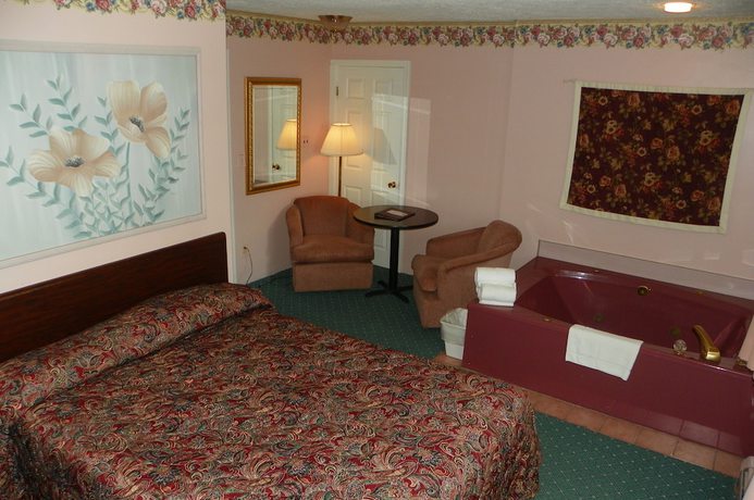 Imagen de la habitación del Hotel Rainbow Motel, Mackinaw City. Foto 3
