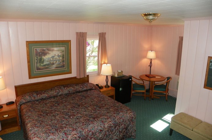 Imagen de la habitación del Hotel Rainbow Motel, Mackinaw City. Foto 10