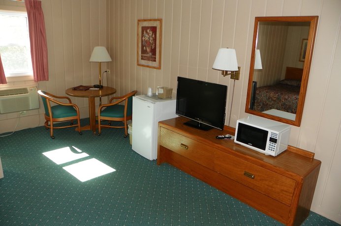 Imagen de la habitación del Hotel Rainbow Motel, Mackinaw City. Foto 12