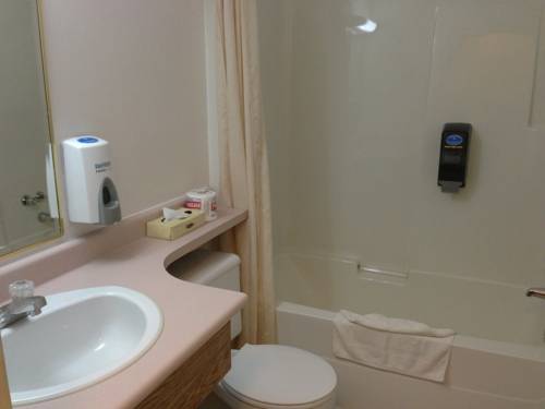 Imagen de la habitación del Hotel Rainbow Motor Inn, Chilliwack. Foto 15