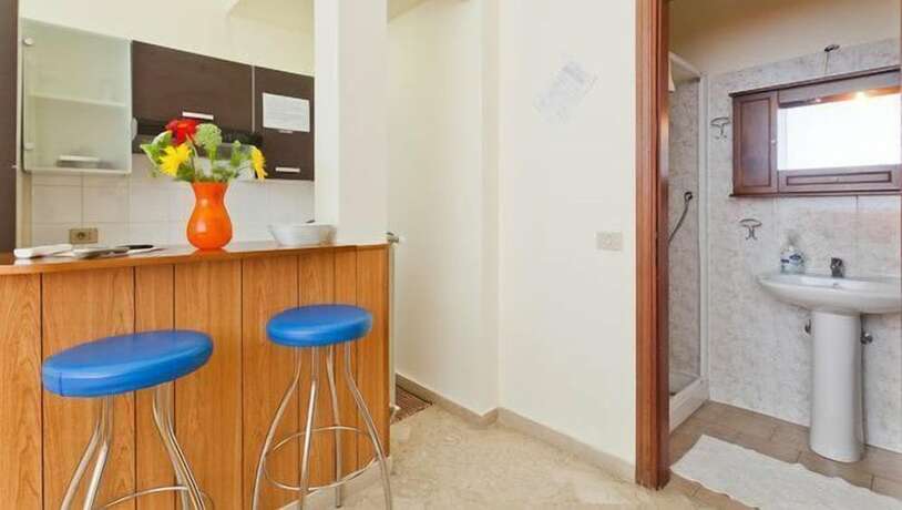 Imagen general del Hotel Rainbow, Palermo. Foto 6