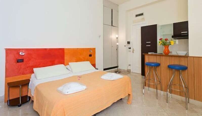 Imagen general del Hotel Rainbow, Palermo. Foto 12