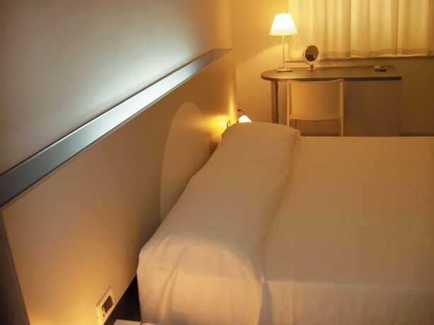 Imagen de la habitación del Hotel Rainbow, Palermo. Foto 20