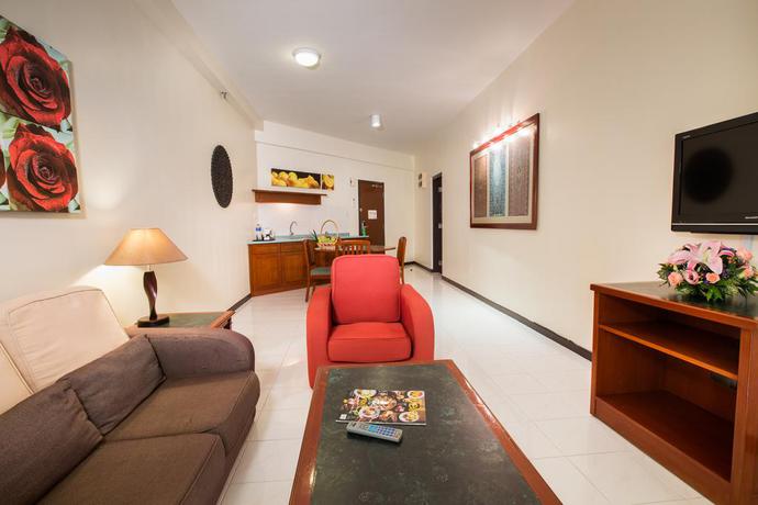 Imagen de la habitación del Hotel Rainbow Paradise Beach Resort. Foto 12