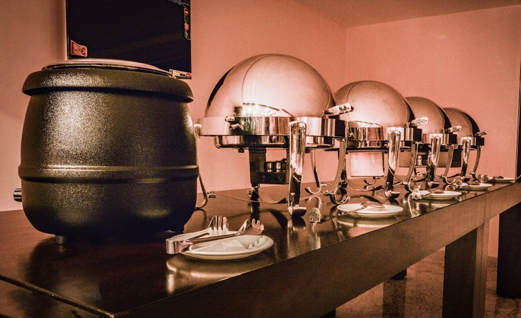 Imagen del bar/restaurante del Hotel Rainbow Regis. Foto 3
