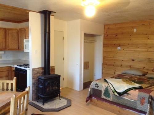 Imagen de la habitación del Hotel Rainbow's End Resort On Rainbow Lake. Foto 8