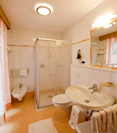 Imagen de la habitación del Hotel Rainegg. Foto 6