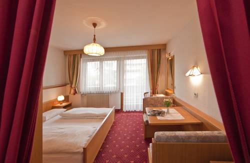 Imagen de la habitación del Hotel Rainegg. Foto 10