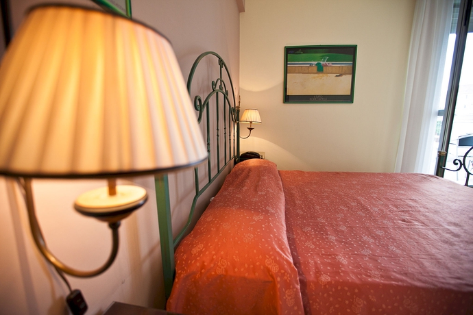 Imagen de la habitación del Hotel Rainero. Foto 3