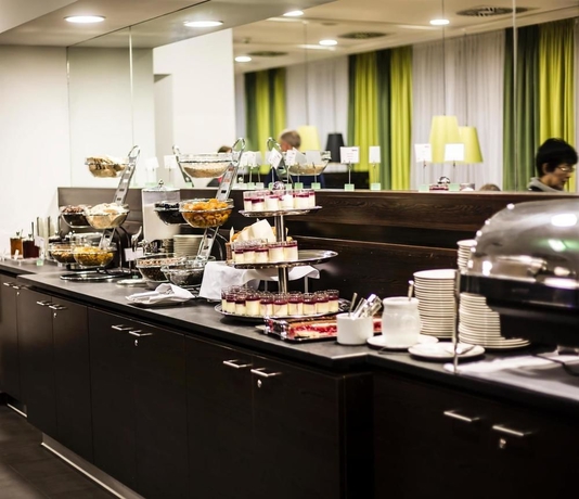 Imagen del bar/restaurante del Hotel Rainers. Foto 6