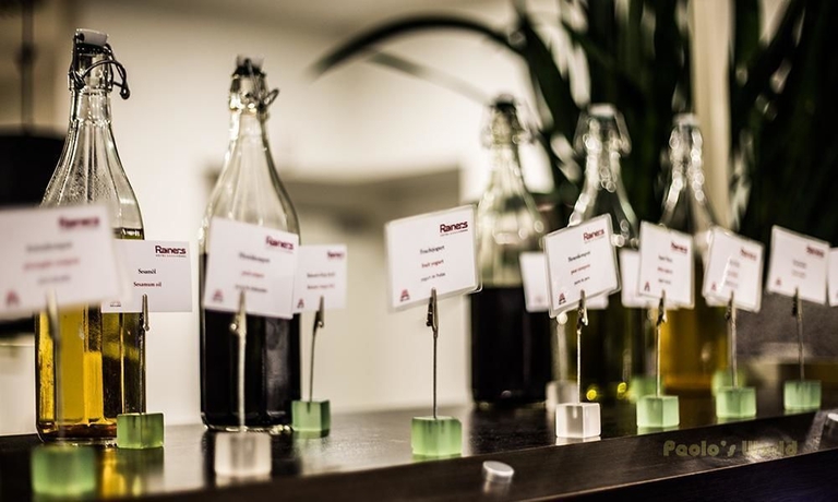 Imagen del bar/restaurante del Hotel Rainers. Foto 9