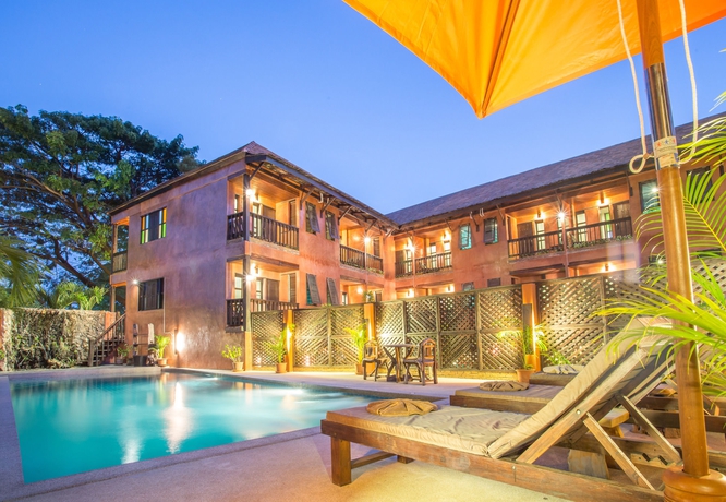 Imagen de la piscina del Hotel Rainforest Chiangmai. Foto 14