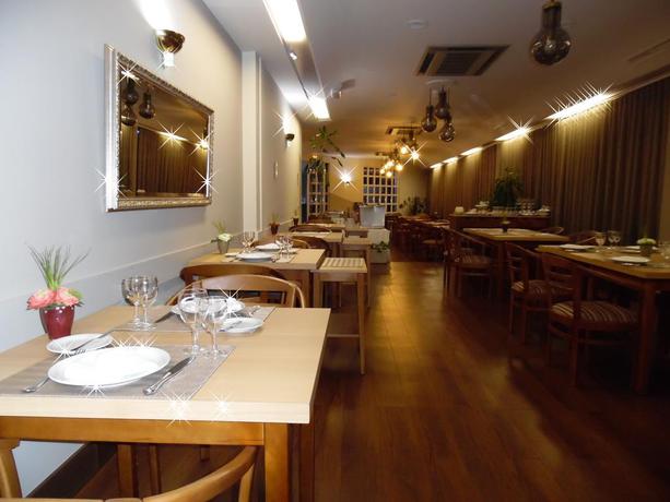 Imagen del bar/restaurante del Hotel Rainha D. Amelia, Arts and Leisure. Foto 3