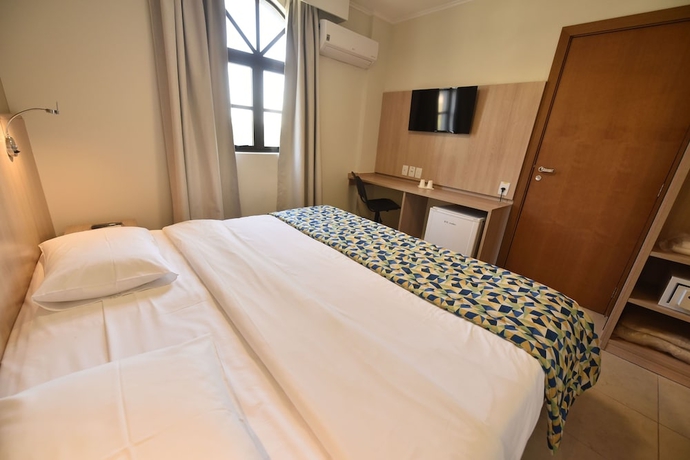 Imagen de la habitación del Hotel Rainha dos Ap&oacute;stolos. Foto 8