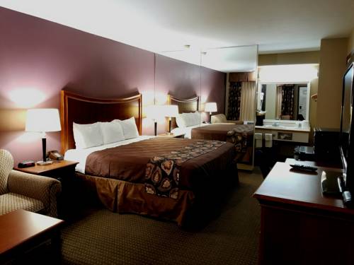 Imagen de la habitación del Hotel Raintree Inn. Foto 4