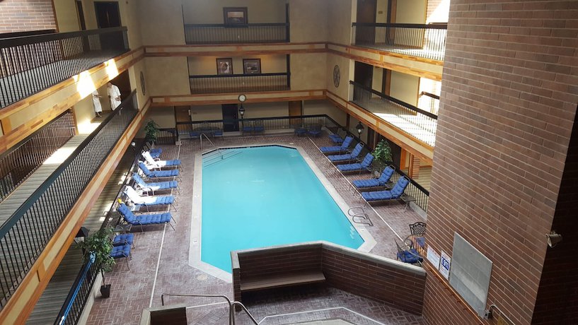 Imagen de la piscina del Hotel Raintree\'s Park Plaza Park City. Foto 18
