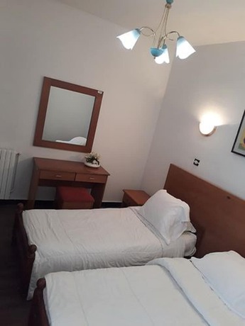 Imagen de la habitación del Hotel Rais. Foto 16