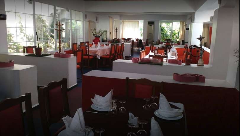 Imagen del bar/restaurante del Hotel Rais. Foto 5