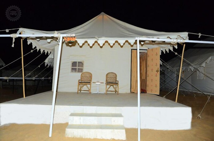 Imagen de la habitación del Hotel Raisar Camp. Foto 5
