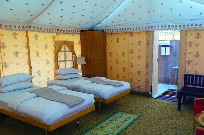 Imagen de la habitación del Hotel Raisar Camp. Foto 8