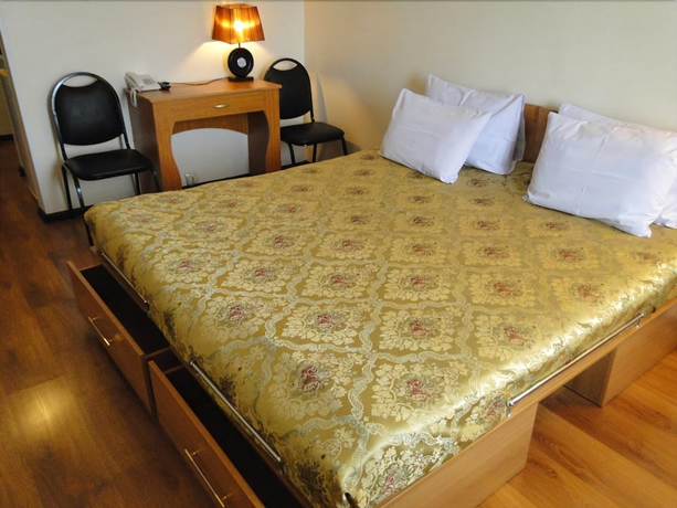 Imagen de la habitación del Hotel Raitex. Foto 17