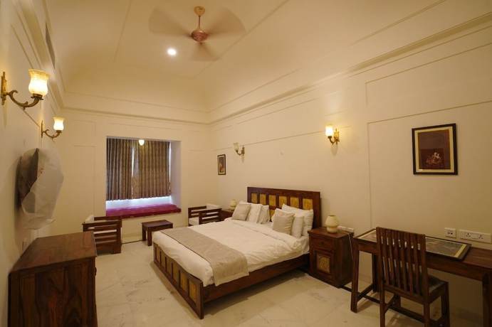 Imagen de la habitación del Hotel Raj Bagh Palace. Foto 9