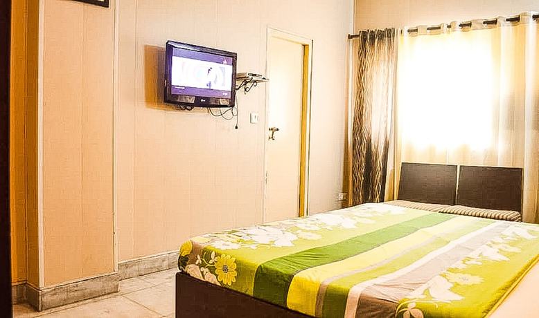 Imagen de la habitación del Hotel Raj Darbar, Amritsar. Foto 6