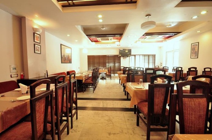 Imagen general del Hotel Raj Darbar, Amritsar. Foto 1