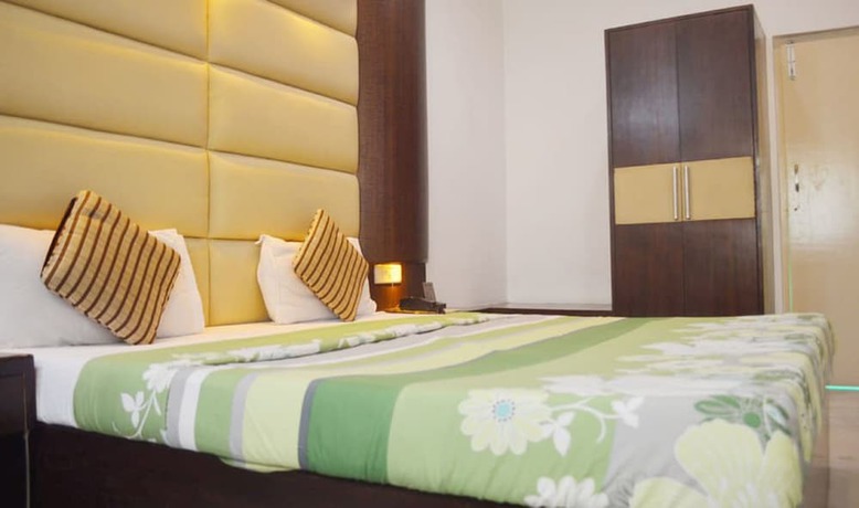 Imagen de la habitación del Hotel Raj Darbar, Amritsar. Foto 11