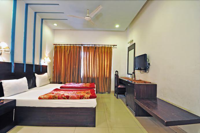 Imagen de la habitación del Hotel Raj Darbar, Amritsar. Foto 16