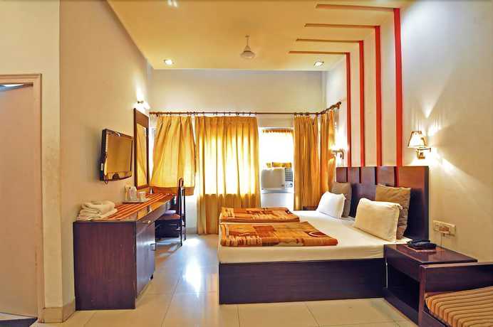 Imagen de la habitación del Hotel Raj Darbar, Amritsar. Foto 17