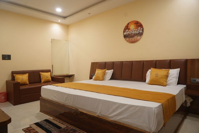 Imagen de la habitación del Hotel Raj Kamal and Garden. Foto 7