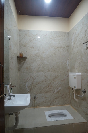 Imagen de la habitación del Hotel Raj Kamal and Garden. Foto 11