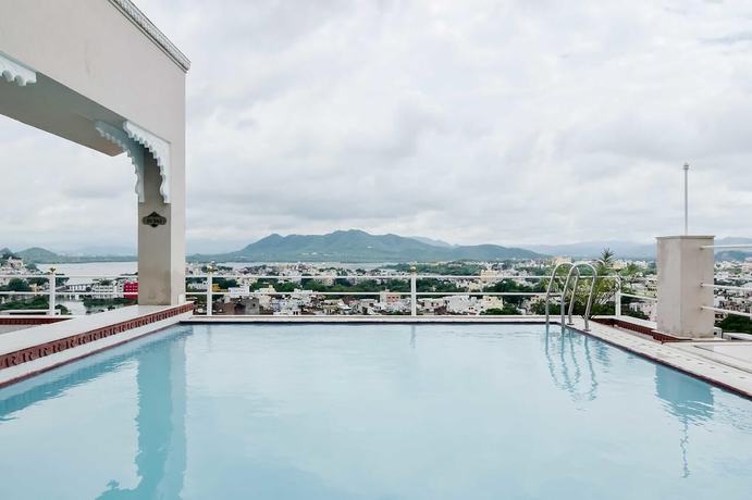 Imagen de la piscina del Hotel Raj Kuber, Udaipur. Foto 20