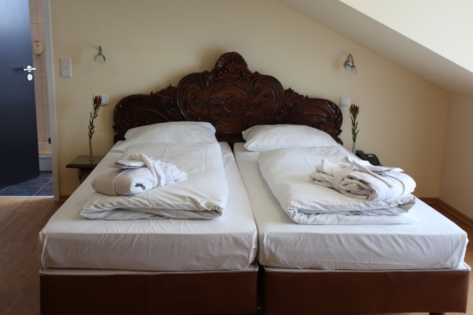 Imagen de la habitación del Hotel Raj Mahal, Castrop-Rauxel. Foto 6
