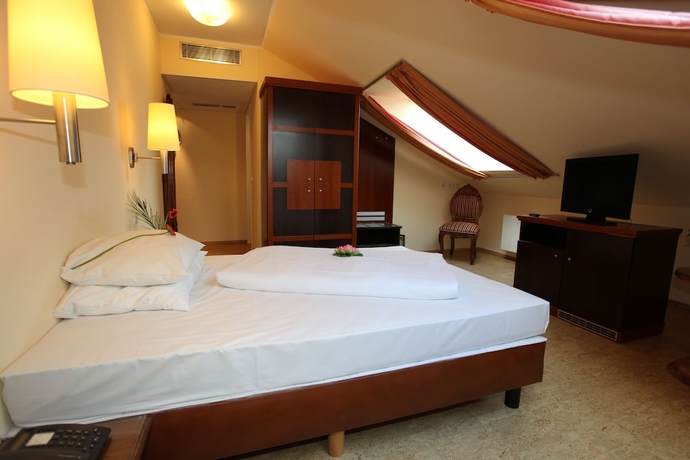 Imagen de la habitación del Hotel Raj Mahal, Castrop-Rauxel. Foto 11