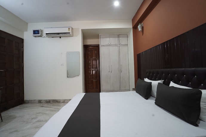 Imagen de la habitación del Hotel Raj Mahal, Gurugram. Foto 6