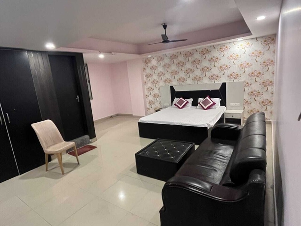 Imagen de la habitación del Hotel Raj Mahal Rooms and Banquet Hall. Foto 4