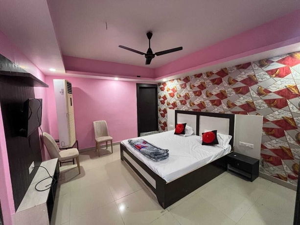 Imagen de la habitación del Hotel Raj Mahal Rooms and Banquet Hall. Foto 7
