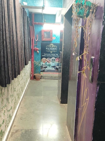 Imagen de los interiores del Hotel Raj Mahal Rooms and Banquet Hall. Foto 14