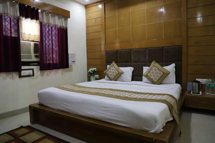 Imagen de la habitación del Hotel Raj Mandir. Foto 7