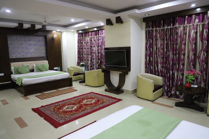 Imagen de la habitación del Hotel Raj Mandir. Foto 11