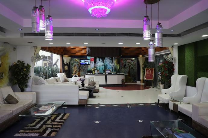 Imagen general del Hotel Raj Mandir. Foto 1