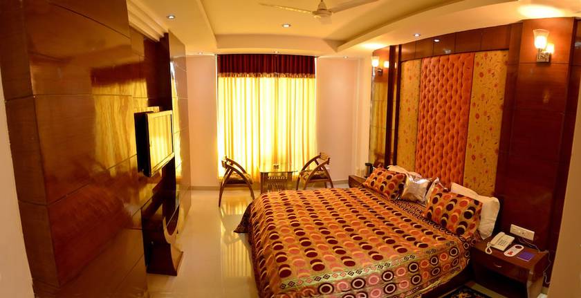 Imagen de la habitación del Hotel Raj Mandir. Foto 13