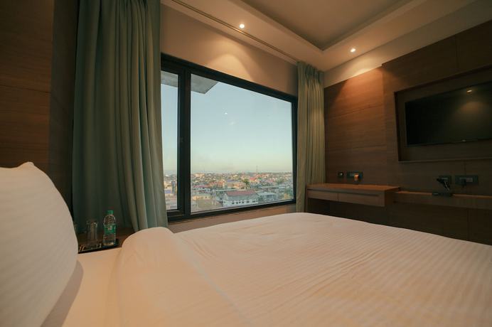 Imagen de la habitación del Hotel Raj Meridian. Foto 7