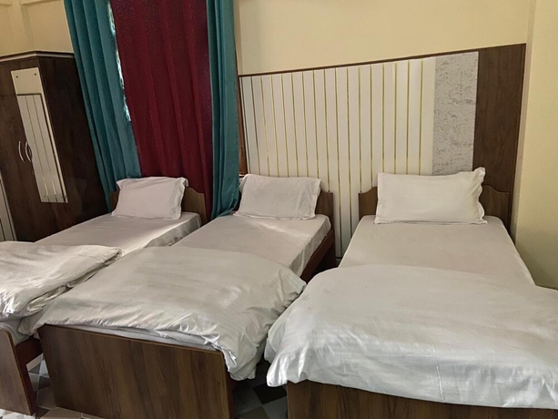 Imagen de la habitación del Hotel Raj Palace, Badrinath. Foto 1
