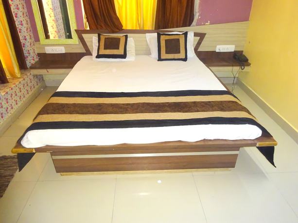 Imagen de la habitación del Hotel Raj Palace by Sky Stays. Foto 2