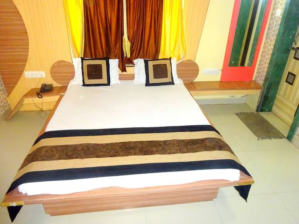 Imagen de la habitación del Hotel Raj Palace by Sky Stays. Foto 3
