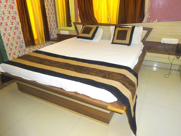 Imagen de la habitación del Hotel Raj Palace by Sky Stays. Foto 8